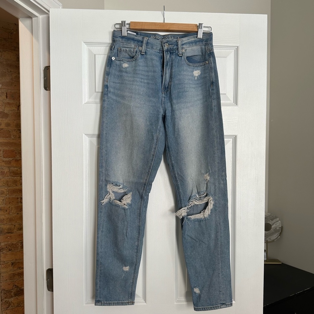 American Eagle mom jeans